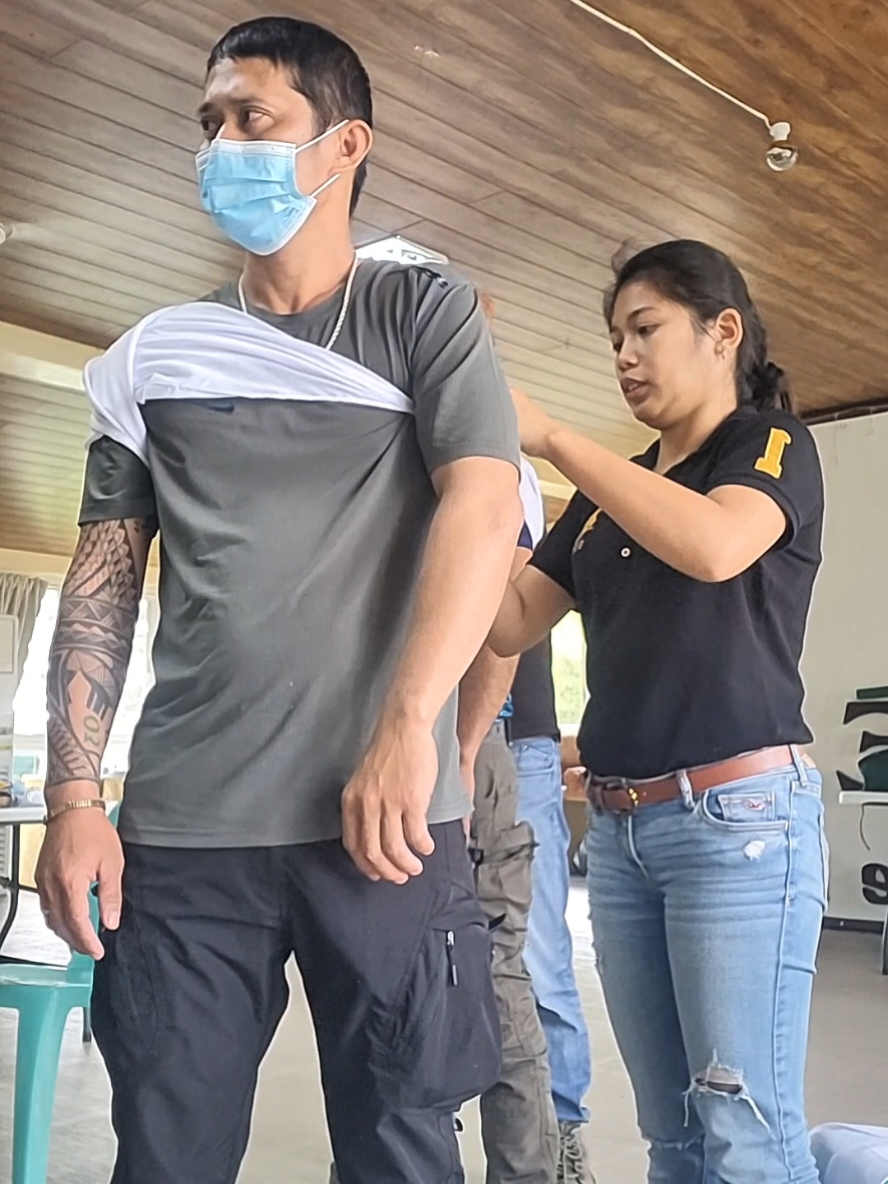 Shoulder/Hip Bandaging Training #Ivyfajardo ​ #bandagingtechnique ​ #firstaid ​