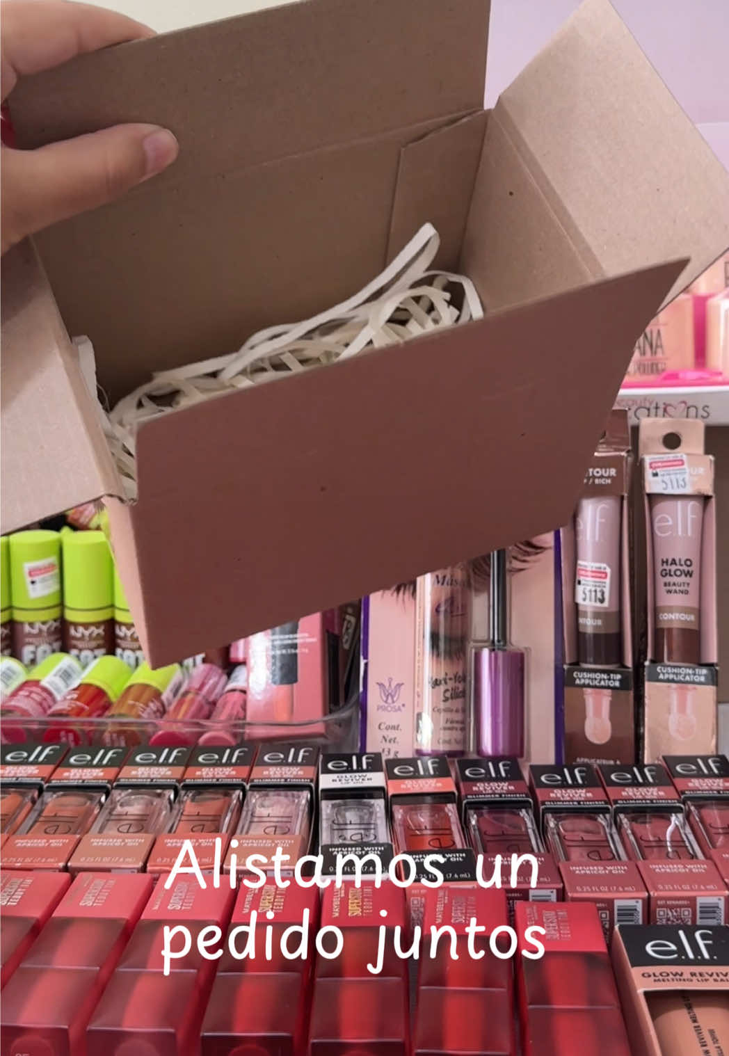Alistemos un pedido juntos. 🥰 ##MaquillajePerú #Maquillaje #TiktokLIVELATAM