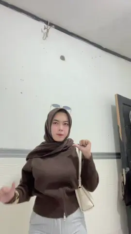 Lahhh🙄#fypシ゚viral🖤tiktok#explorepage✨#masukberandafypシ゚viral#trendyyy#trendingtoday#trendingtiktok#fypviralシ 