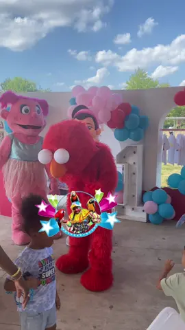 Red Monster Snapping🔥🔥🔥🔥 #childrenentertainment #Philly #NYC #JERSEY #familyentertainment #maryland #princesses#hiphopclowns#clowns#cuzzlightyear#hoodie 