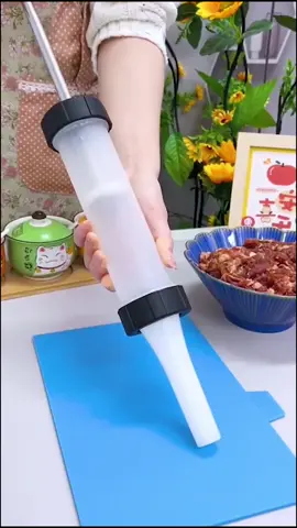 This hand-push sausage makes it easy to for make your own sausage at home.lt’s convenient and easy to        use.#homemadesausage #timesaving #fyp 