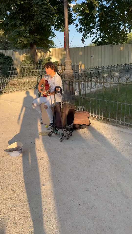 QUIERO VOLVER A PARIS 