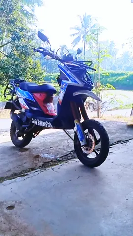 #ikuttrendtiktok #motorjinjit #xride #yamaha #maticsupermoto 