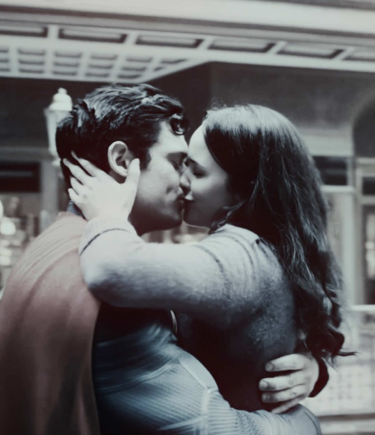 ⋆.˚ ★— #clois everything is BLUE. ignore how the audio is a little off TikTok muted it 😣 #superman #clarkkent #loislane #foryou 