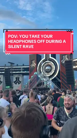 When he took his headphones off 🤣🤣 via /  @The Rave Twins 👯‍♀️ 