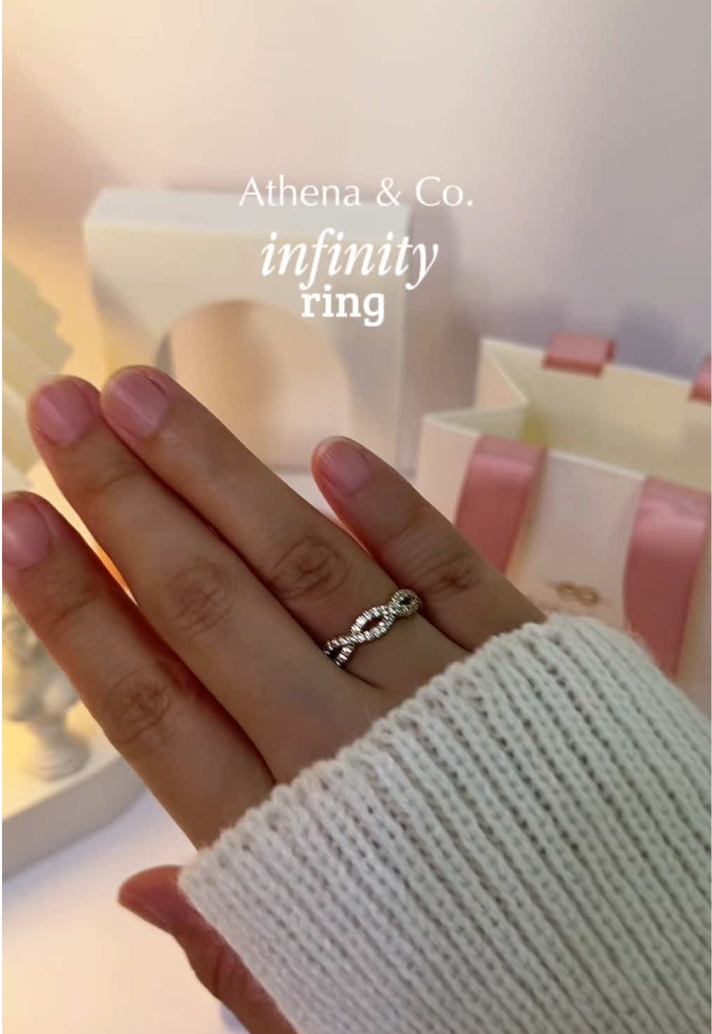 infinity ring from Athena & Co. #AthenaAndCo #infinityring #nontarnishjewelry #nonfadingjewelry #hypoallergenicjewellery 