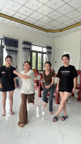 Bầu cân team