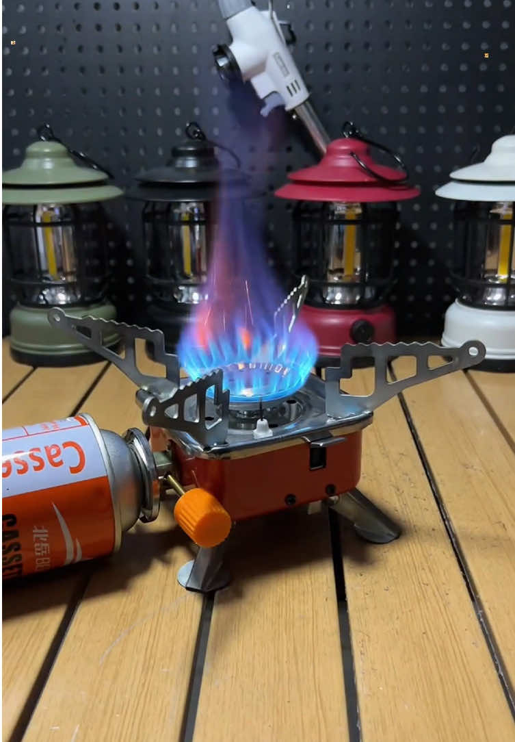 A must-have card stove for outdoor camping, dual-use at home and outdoor #cassette #cassettetape #cassettes #indoor #outdoor #Outdoors #outdoorcooking #outdoorlife #campsite 