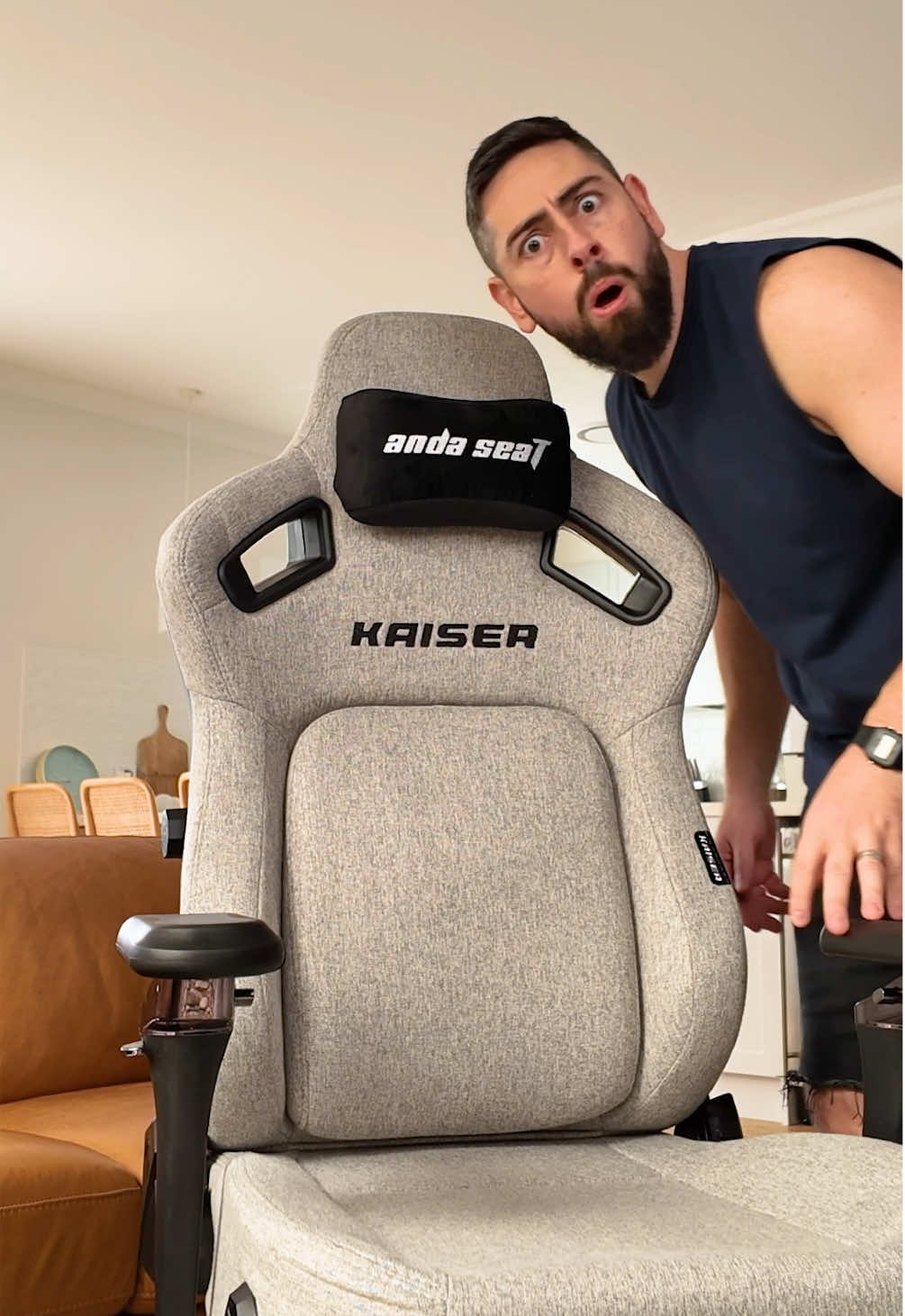 Unboxing AndaSeat Kaiser4 Gaming chair. Use code RICHIE30 for $30 off! @AndaSeat #andaseat #kaiser4 #gamingchair 