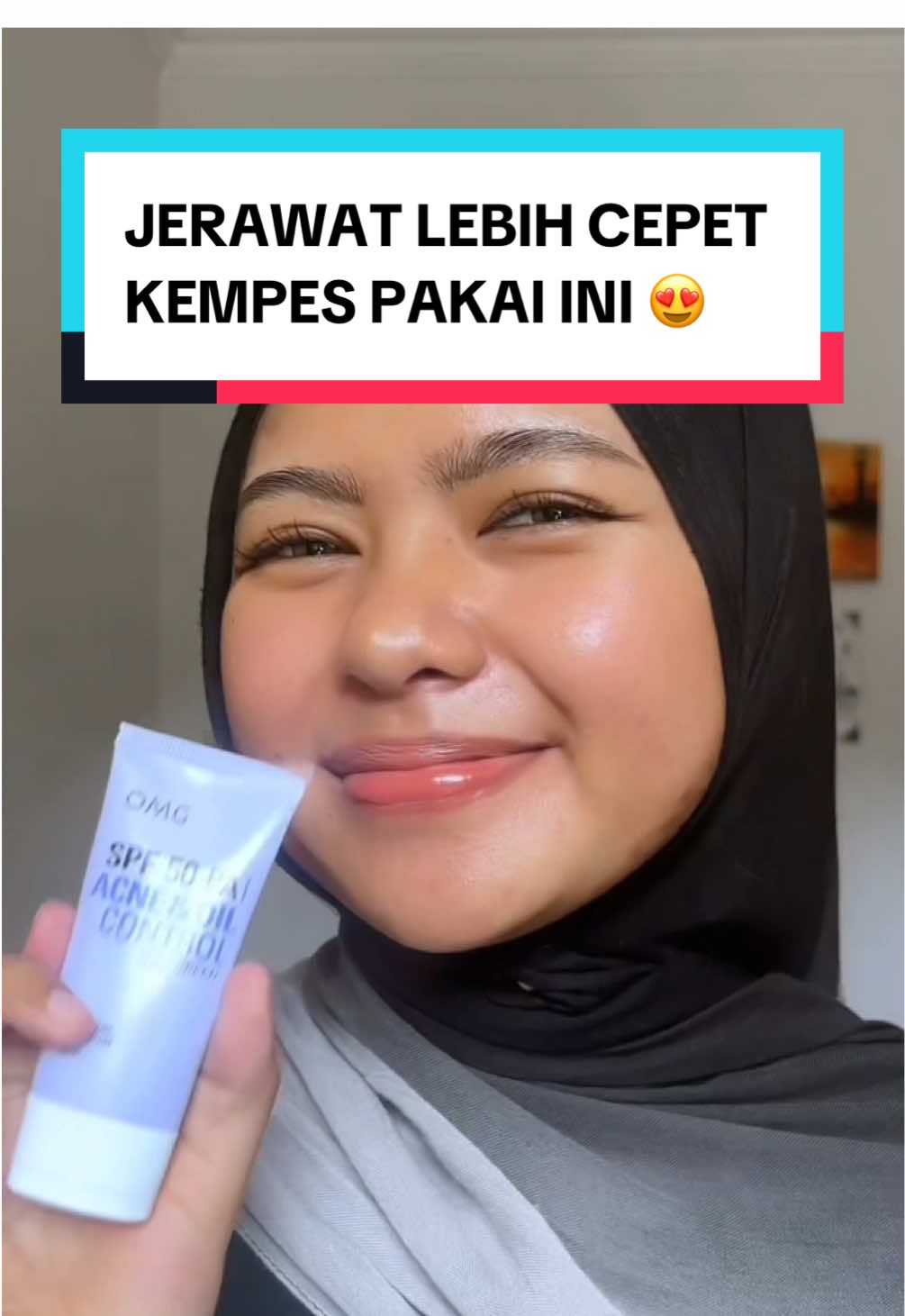 Hacks jitu jerawat lebih cepet kempes ga jauh dari SUNSCREEN 🥹 Ternyata kalau pakai sunscreen acne sebagus itu hasilnya! Full protection SPF 50 PA+++ ditambah CICA 😍 Buruan cobain sekarang! #OMG #OMGBeauty #sunscreenomg #sunscreenacne #fyp 