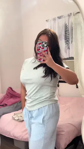 LOVE THIS SIMPLE FITT!! #4u #stripepants #outfit 