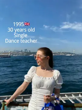 1995🇬🇧 30 years old Single Dance teacher#London #fouyou #ukfyp #UK🇬🇧 #fypdong 