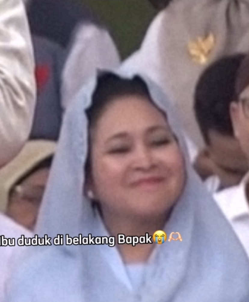 kalo ayangnya ndak terpantau, ntar bapak gelisah😭🫶🏻🏃🏻‍♀️ #titieksoeharto #prabowo #prabowosubianto #prabowotitiek #president #dprri #gerindra #fyp #fyppppppppppppppppppppppp #fypage #fypシ゚ #fypシ゚viral #fypシ #foryou #foryoupage #masukberanda 