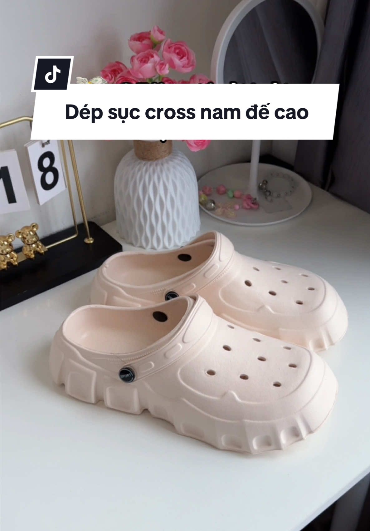 💸 Chỉ 67K có ngay đôi dép vừa đi học vừa đi chơi – bền đẹp, êm chân, giá thì siêu hời! 😍 #depgiare #cross #giaydep #xuongdepxinhlinhanh #depcross 