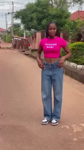 #creatorsearchinsight #ikemdancechallenge #hotbodybyayrastar #dance #audience @Ikem @Ayra Starr ⭐️ 