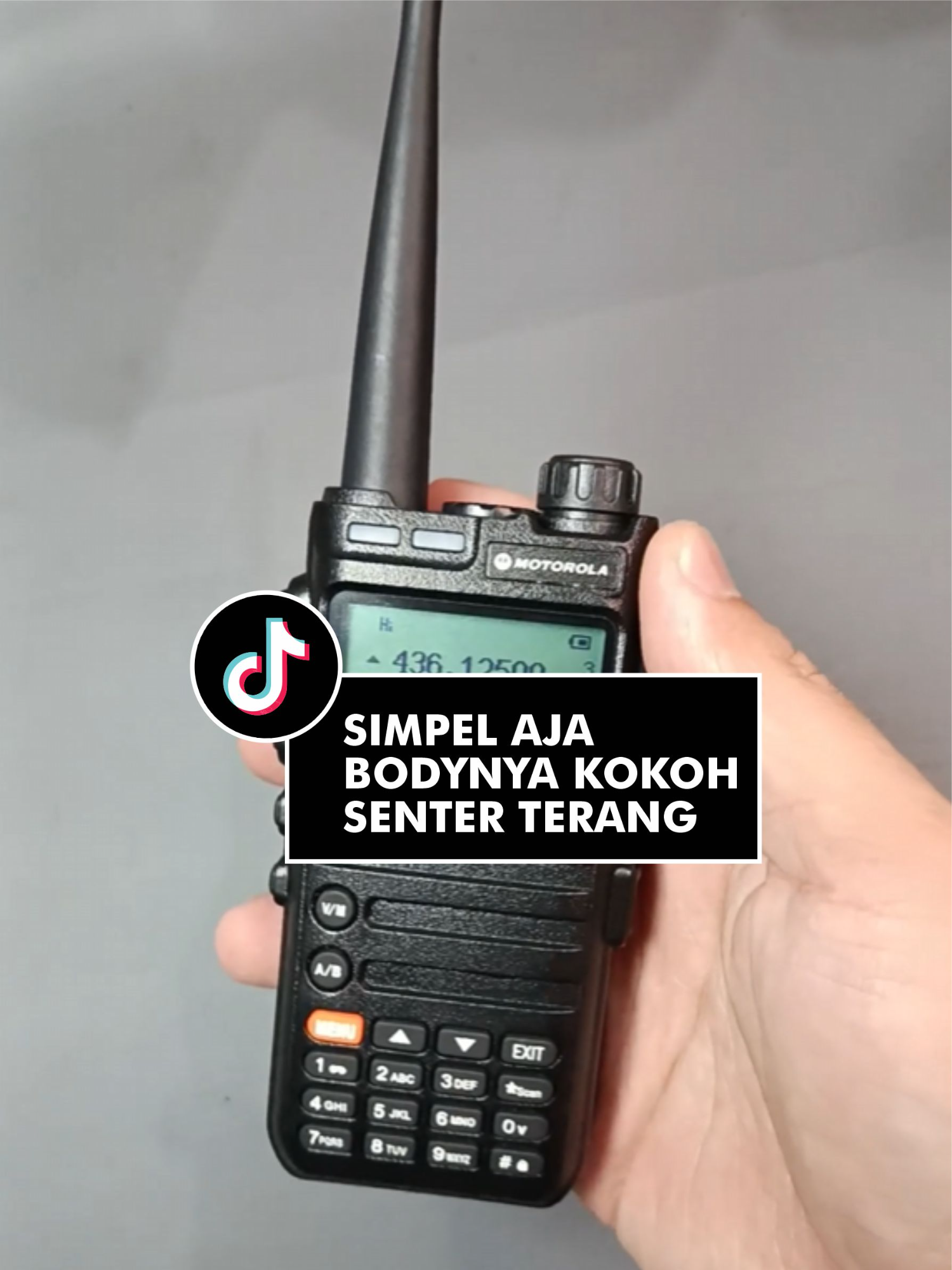 HT Motorola X9 Walkie Talkie Dual Band Body Kokoh Tombol PTT Plastik Senter Terang #htmotorola #motorolax9 #motorolaradio #walkietalkie #handytalkiemurah #radiokomunikasi #htradio #htjarakjauh #radiowalkietalkie #htdualband #rekomendasiht #gajiansale #wibgajian
