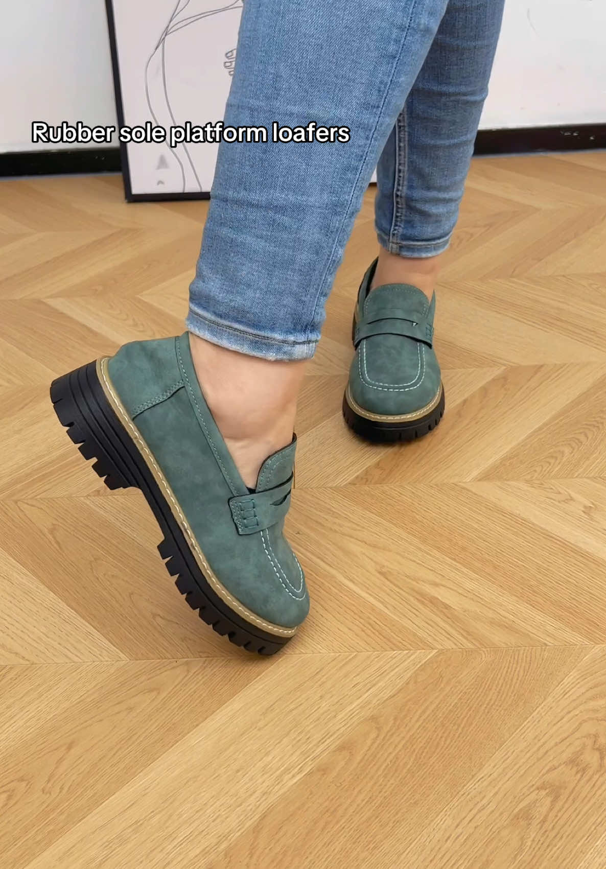 Rubber sole slipon platform suede loafer shoe#viralshoes #trendyshoes #womenshoes #loafershoes #sliponshoes #platformshoes #walkingshoes #workshoes #tiktokmademebuyit #spotlightfinds 