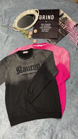 Here comes the street - stunning sweatshirts! The gradient color scheme is super eye - catching and full of texture. #SweatshirtFashion #GradientStyle #FashionInspo #OOTD #HighEndStyle 