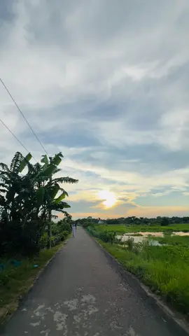 পৃথিবীতে সবচাইতে নিকৃষ্ট এবং জঘন্য ব্যক্তি হলো সেই যে মানুষকে মিথ্যা আশ্বাস দেয়😌❤️‍🩹 #foryoupage #nature #views #bairal #official @TikTok Bangladesh @For You @TikTok 