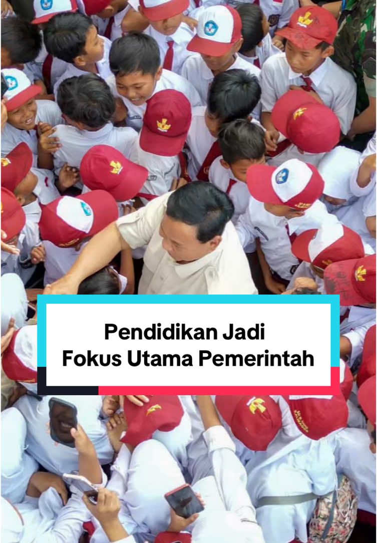 Anggaran Pendidikan Terbesar Sepanjang Sejarah untuk Cetak SDM Unggul. Presiden Prabowo Subianto menegaskan, pendidikan merupakan senjata paling ampuh untuk mencetak sumber daya manusia (SDM) unggul yang berdaya saing global. Untuk itu, pemerintah mengalokasikan anggaran pendidikan sebesar 20 persen atau sekitar Rp757,8 triliun tertinggi sepanjang sejarah NKRI.