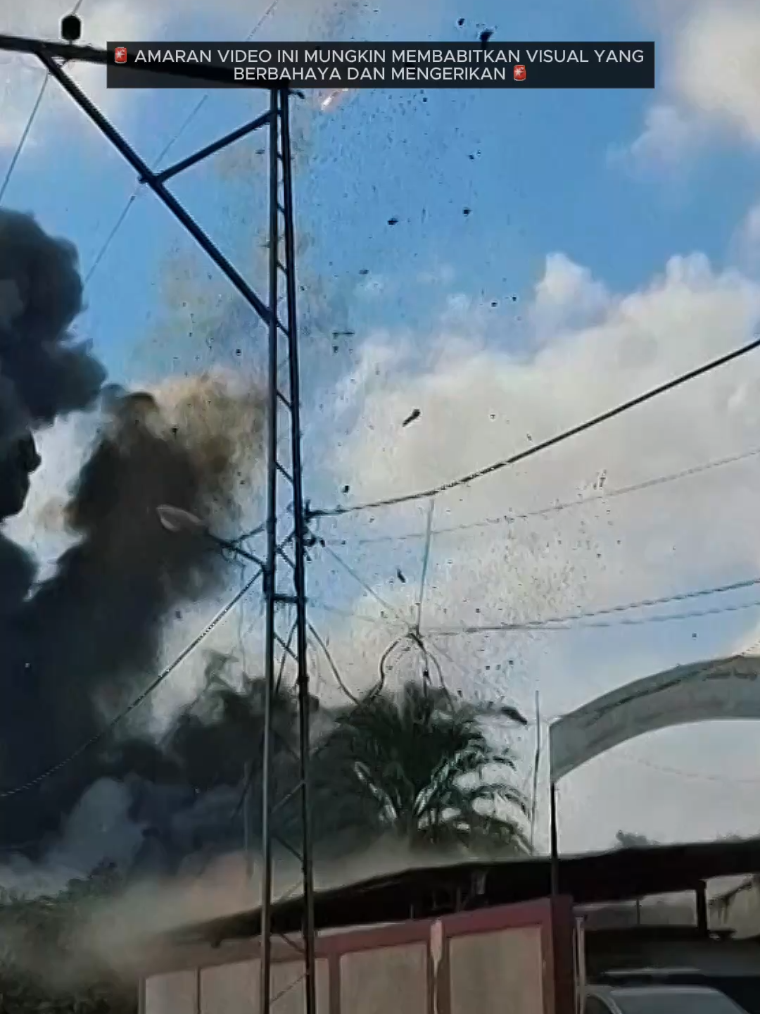 Kepulan asap tebal kelihatan selepas serangan udara Israel mengenai Deir al-Balah pada Khamis (21 Ogos) Setiausaha Agung Pertubuhan Bangsa-Bangsa Bersatu (PBB), Antonio Guterres pada Khamis menggesa gencatan senjata segera di Gaza, selepas Israel mengumumkan langkah pertama operasi untuk mengambil alih Bandar Gaza. Israel, yang telah mengerahkan puluhan ribu anggota simpanan tentera, meneruskan rancangan untuk menguasai pusat bandar terbesar Gaza meskipun mendapat kritikan antarabangsa terhadap operasi yang dijangka akan memaksa lebih ramai penduduk Palestin berpindah. #AWANInews