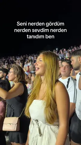 Konsere gitmiş bulunduk 😅#napıyosunmesela #blok3 #kusadasi 