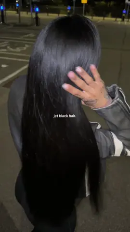 Hair growth oil I use linked in bio xxx #jetblackhair #hair #straighthair #blackhair 