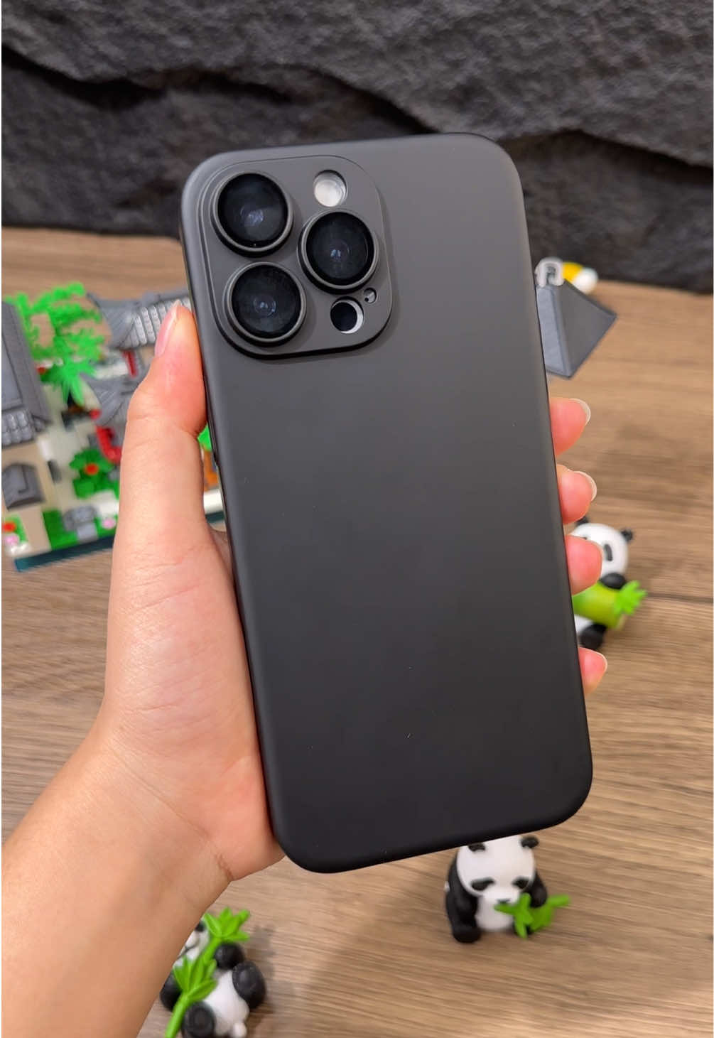 Chiếc ốp nhám cứng có kính bảo vệ  cam siêu chất lượng ạ #ốpiphone #xuhuong2023 #LearnOnTikTok #CapCut #xuhuongtiktok 