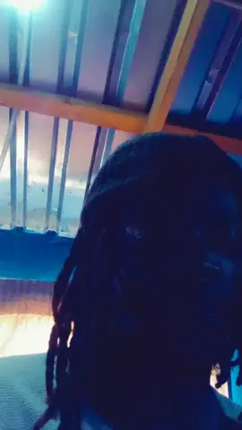 unflippin believable 🙆🏽‍♂️😂😂😂@High End Records  presents haba Freestyle by @ElidnawEuphan shot and directed by @lebza x10 and @X10 #hiphop