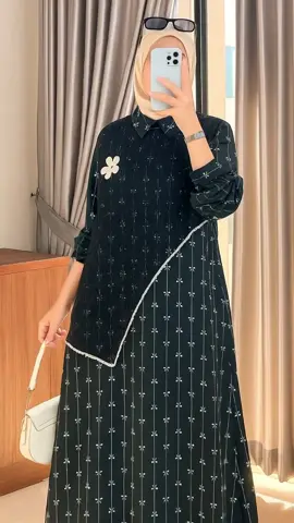 ✨ Outfit kece, adem & nyaman dipakai seharian! 👗 NAILA Maxy Dress bahan Cotton Zara + Brukat, elegan & modis banget buat hangout atau acara formal. 💙 Pilihan warna: Biru Muda & Biru Tua 📏 Lingkar dada 112 cm, panjang 134 cm 🔥 Best seller, sudah terjual ratusan! #OOTD #gamismodern #maxydress #fashionwanita #fyp 