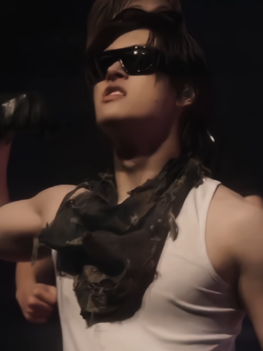 a b0dy rolling edit basically. need him in a way that's concerning to feminism #mingiedit #mingi #ateez #songmingi #fyp 