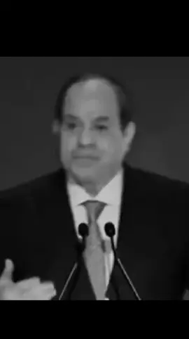القائد الأعلى الرئيس السيسي ـ  لو أنا مش عارف شغلي ـ معرفش أقف الوقفة دي خالص