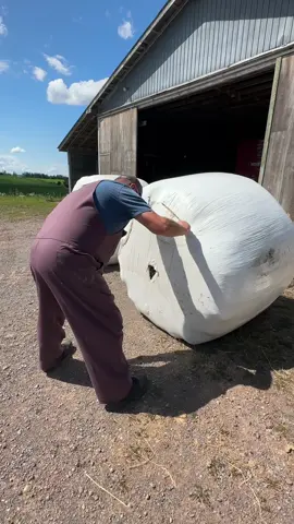 #farmer #bale #hay #farming 