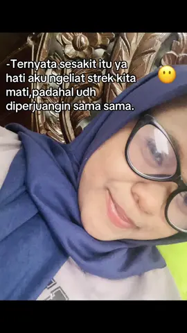 Iya sakit.                                          #sad #katakata #fotolive #fypシ゚ #xyzbca 