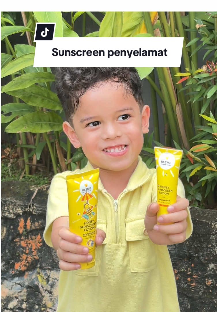 Main panas-panasan? Boleh banget dong! Tapi wajib pake beeme sunscreen honey lotion dulu ya, Moms!🌞✨  #SediaBeemeDirumahMu #SkincareP3KAnak #Sunscreen #fyp