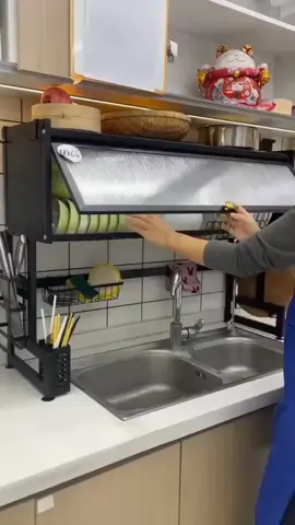 ✨ Escorredor de louças metálico multifuncional, com porta de armário, resistente e à prova de poeira! Ideal pra organizar sua pia com praticidade e deixar sua cozinha ainda mais bonita e moderna. 🏡💎 #EscorredorDeLouça #CozinhaOrganizada #Promoção #Desconto #UtilidadeDoméstica 