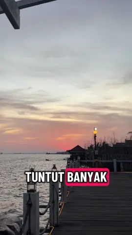 Beta jua seng tuntut banya Asal ale ada par beta Beta bahagia Seng talalu pikir materi Asal se disini par batamang bet pung hari-hari #laguambon #ambon #tiktok #fyp 