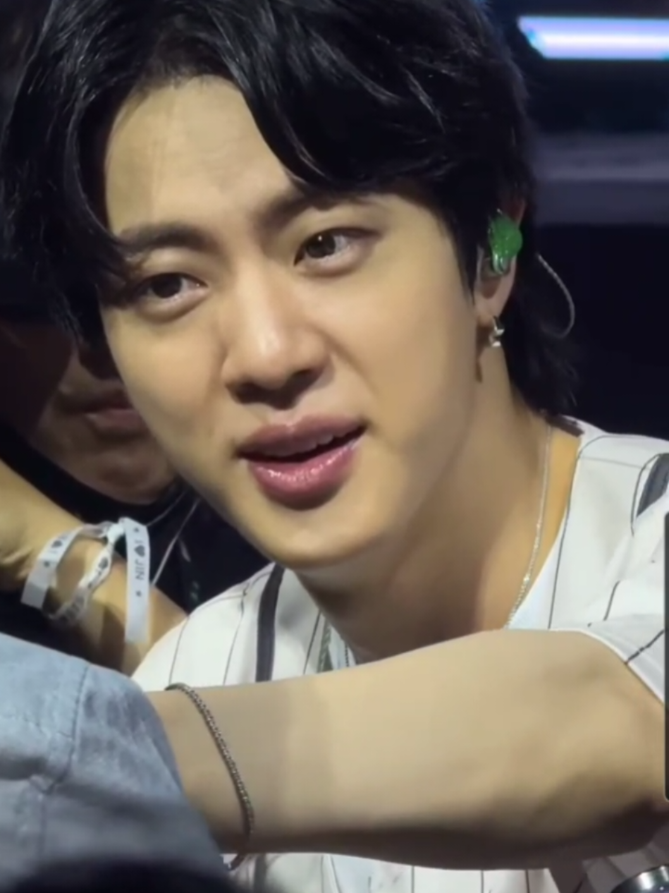 So handsome KIM SEOK JIN 😍 video credit to owner #runseokjin #runseokjin_eptour #kimseokjin #seokjin 