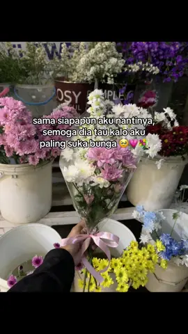 masih berharap kamu yang kasih fresh flower  📍samping sosisan jenisari #freshflowers #buketbunga #freshflowergenteng #freshflowerbanyuwangi #nayyaraflorist 