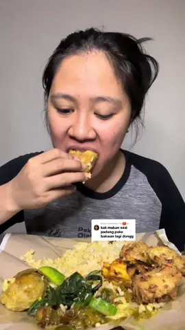 Membalas @chu🅰️aw done ya Nasi padang with bakwan #makan #anakkost #mukbang #fypシ #fypdonggggggg 