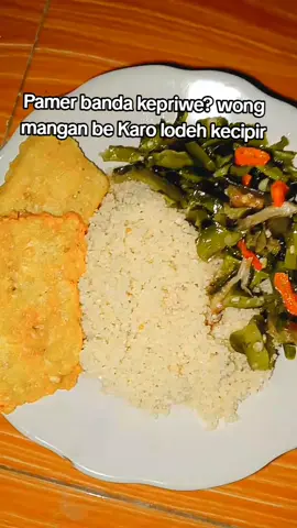 Karo apa Bae lah sing penting nikmat,ya mbok? #fyp #makan #kebumen #padahariini #trending 