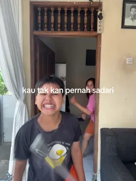 ade HAHAHA pakek pelembab skinitip #fyp #fouryou #foryoupage 