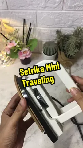 Yang suka traveling wajib punya sih ↖️ #setrikamini #setrikaminitravel #setrikaminiportable #setrikaminilipat 