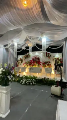 💍 Mau nikah tanpa ribet? Cukup serahkan pada Mitra Decoration, semua beres! ✨ Tenda & dekorasi ✨ Rias pengantin & MUA profesional ✨ Paket catering lezat ✨ Wedding package lengkap sesuai budget 📅 Booking sekarang, dapatkan bonus free photobooth untuk 10 pasangan pertama! 📩 DM untuk konsultasi gratis. #MitraDecoration #WeddingPackage #PernikahanImpian