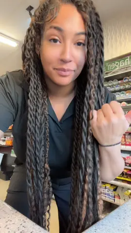 Who decided the fine ass black Scottish were our cousins, THEY ARE MY HUSBANDS please 😂✌🏽❤️