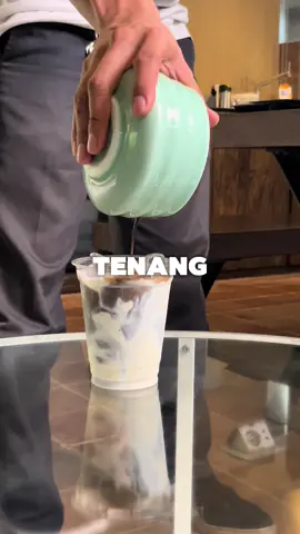 Ini tuh saudara jauhnya Matcha, namanya Hojicha! Ada yang pernah coba? Kalau belum tunggu yaa😍💕 #hojicha #matcha #kuliner #minumanviral #kemitraankuliner 