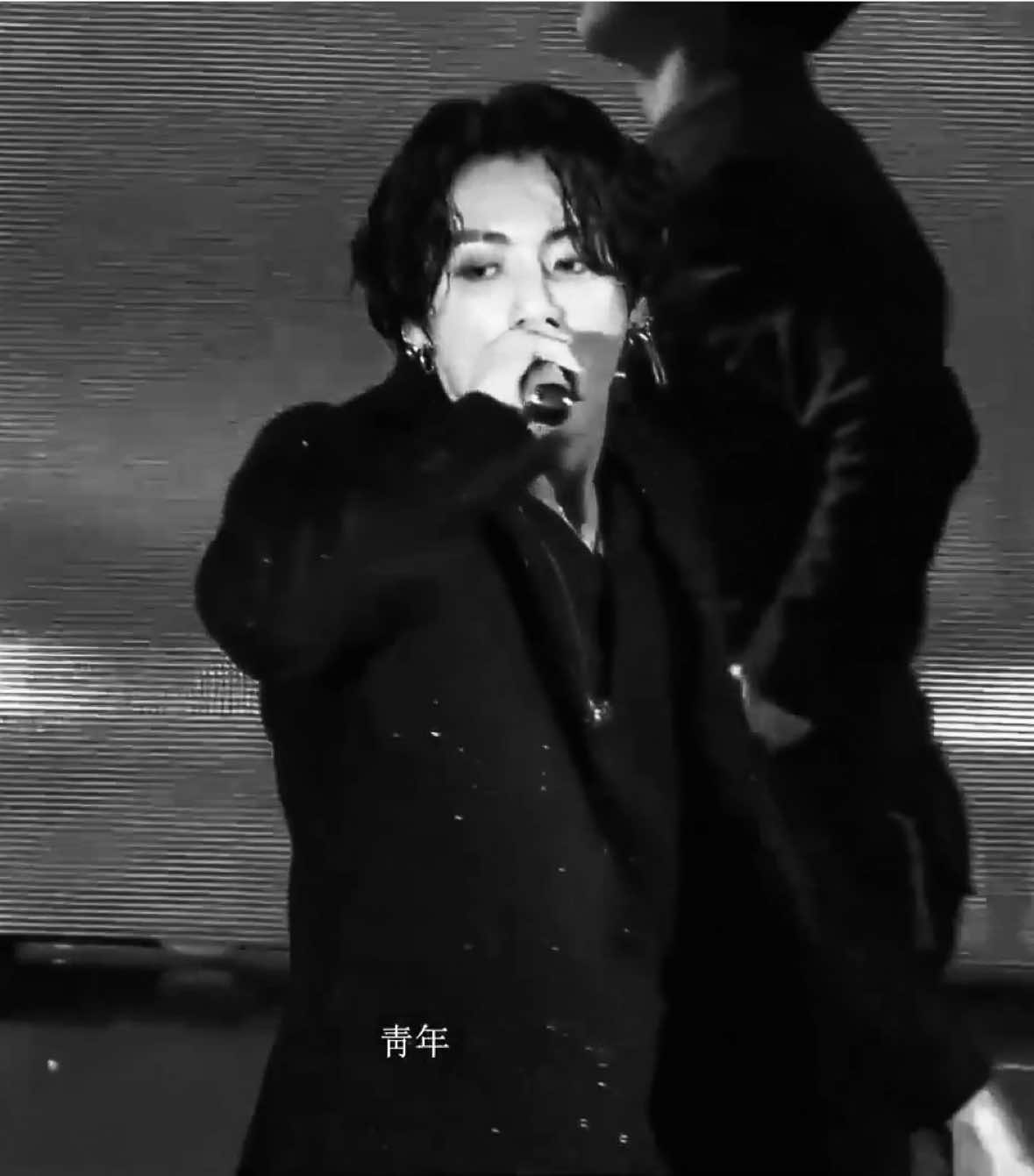 Please go fyp 🙏🏻 #jk #jkedit #jungkook #fyp #recommendations jeon jungkook black dark edit atmosphere song renegade by aaryan shah