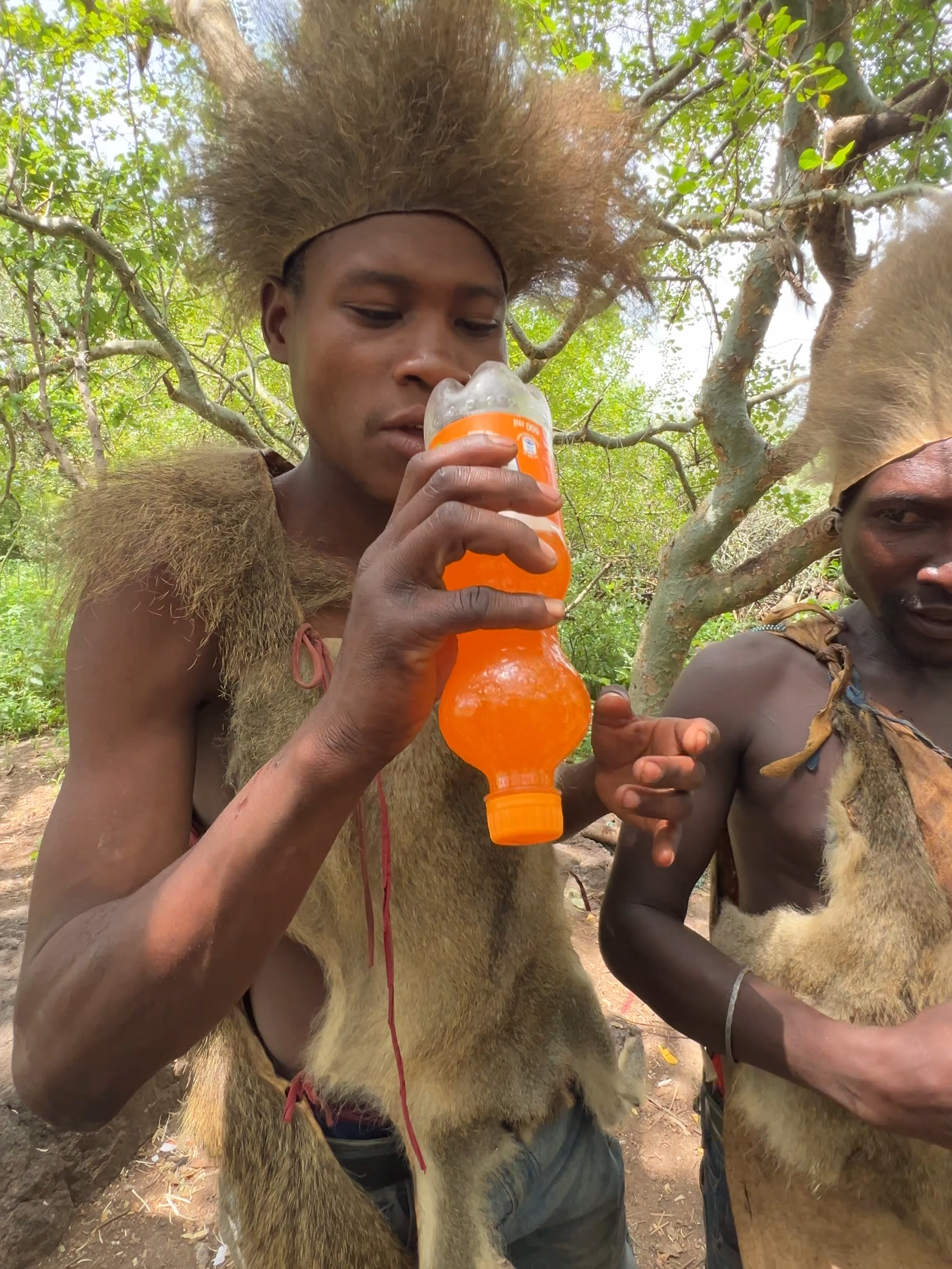 Hadzabe people drinks Fanta First Time#tribe #africa #hadzabetribe #tanzania
