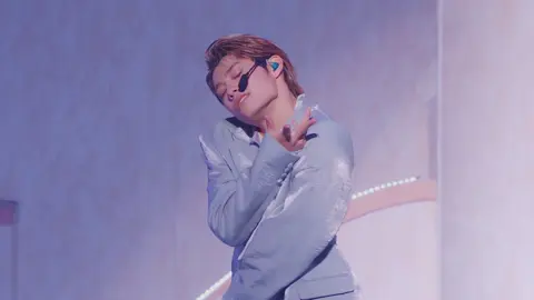 〜美の超特急〜 シャンディ️🩵もう神曲よね✨️ メンバー1人1人の見せ方に違いが出てるけどみんな美しくて即沼る🩷 私はもう断然アロちゃん！️🩵 #超特急 #8号車さんと繋がりたい #アロハ #超特急_rib #LIVE @超特急🪐OFFICIAL 