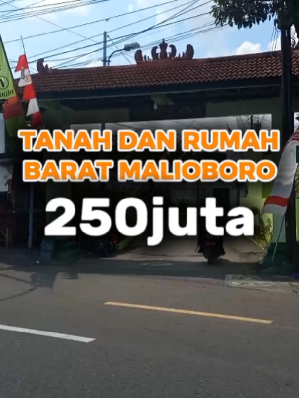 Tanah dan rumah di Barat Malioboro jalan Hos Cokroaminoto  Kodya Jogja  Harga nya 250juta Kira kira beli tanah bonus rumah sederhana apa adanya Luas Tanah 93m2 Legalitas SHM Akses mobil masuk Lokasinya cocok untuk Kost2an homestay atau rumah tinggal #carirumahdijogja #rumahjogja #tanahjogja #rumahsederhana  #malioboro 
